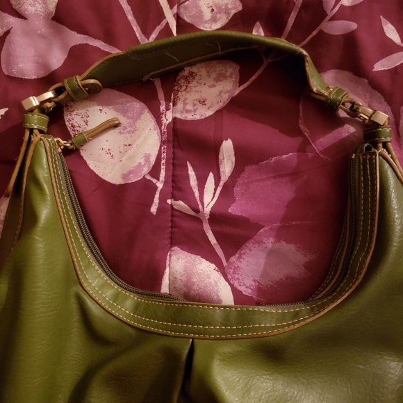 Liz Clayborne - Picture 2 of 3